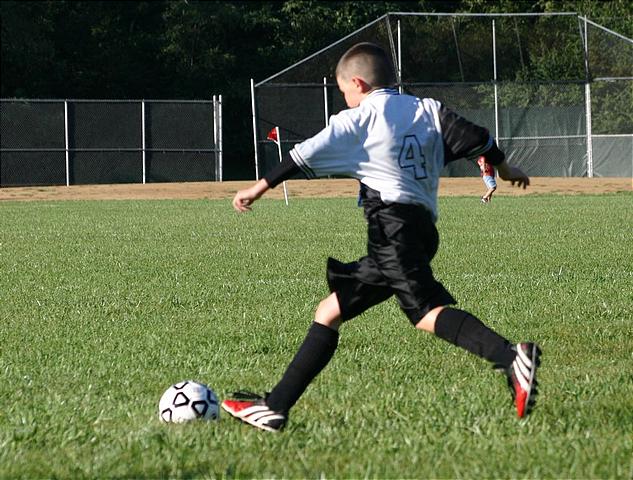 Andy and Ryan playing soccer vs. Delhi Img_8151.jpg (72 k)