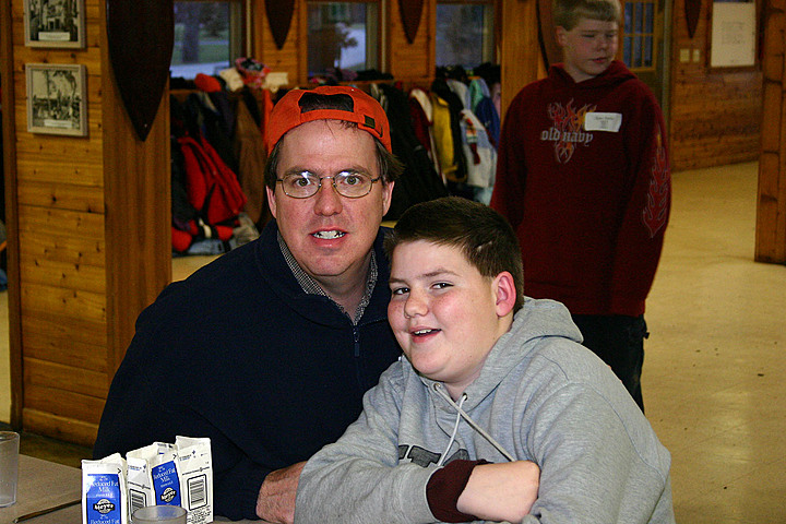 Andy with St. Dominic 5th Grade at YMCA Camp Kern IMG_8680.jpg (170 k)