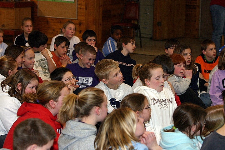 Andy with St. Dominic 5th Grade at YMCA Camp Kern IMG_8728.jpg (165 k)