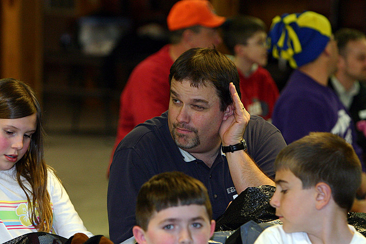 Andy with St. Dominic 5th Grade at YMCA Camp Kern IMG_8761.jpg (161 k)