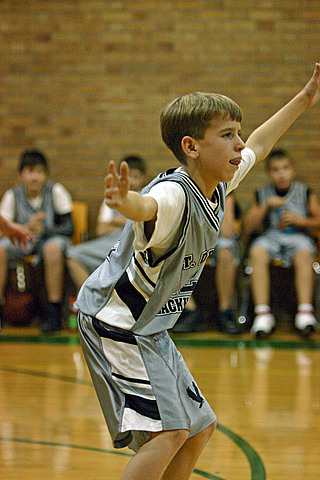 Andrew playing Basketball vs St Mary's IMG_4605.jpg (106 k)