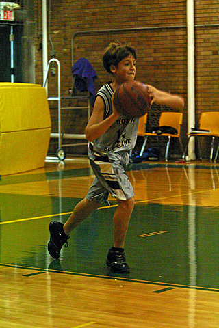 Andrew playing Basketball vs St Mary's IMG_4619.jpg (136 k)