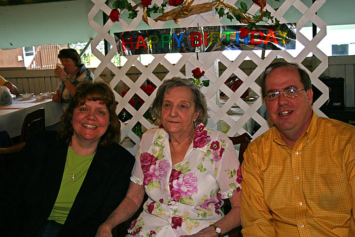 Mom's 80th Birthday Celebration at Camp IMG_3826.jpg (229 k)