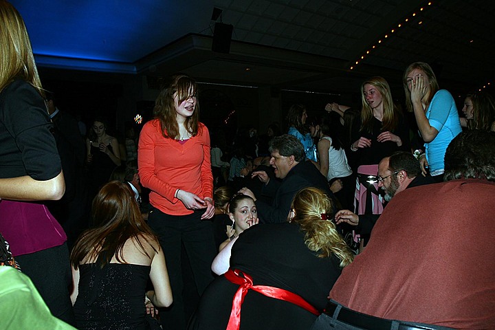 Kaitlin and Maggie at Setons Father Daughter Dance img_3420.jpg (118 k)