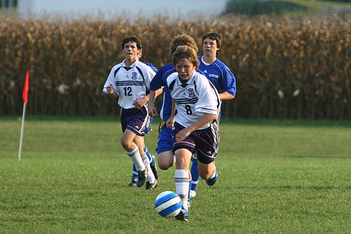 Ryan playing soccer for Elder vs. Moeller img_4503.jpg (138 k)