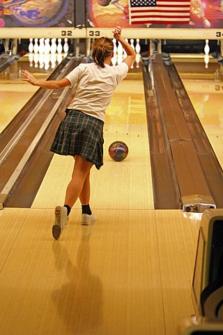 Seton Bowling Practice img_5187.jpg (77 k)