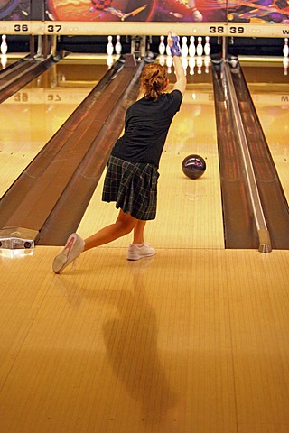 Seton Bowling Practice img_5248.jpg (73 k)