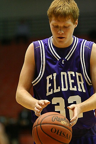 Alex Playing Basketball  for Elder vs Lakota East img_5886.jpg (75 k)