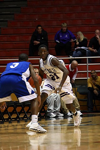 Elder Varsity Basketball vs Woodward img_6831.jpg (75 k)