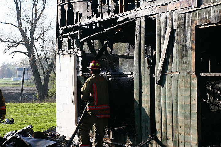 Fire at Camp img_4450.jpg (247 k)