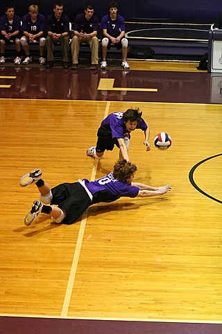 Ryan playing volleyball for Elder vs. Darby img_4556.jpg (78 k)