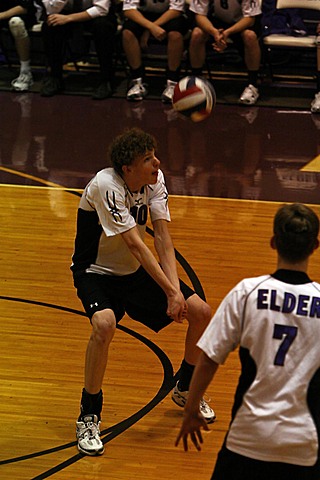 Elder JV Volleyball vs. Lasalle img_4371.jpg (76 k)