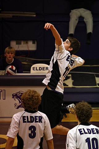 Elder JV Volleyball vs. Lasalle img_4698.jpg (69 k)