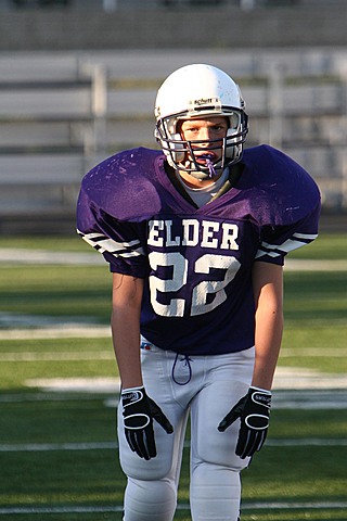 Andrew Playing Freshman Football for Elder vs St. X B img_11015.jpg (69 k)