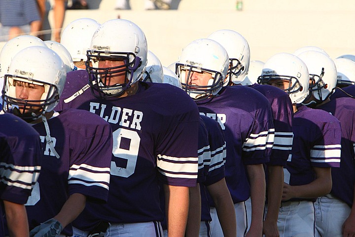 Andrew Playing Freshman Football for Elder vs St. X B img_11243.jpg (127 k)