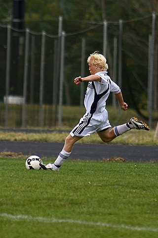 Elder Freshman Soccer vs Moeller img_6376.jpg (64 k)