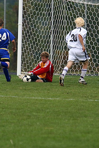 Elder Freshman Soccer vs Moeller img_6395.jpg (93 k)