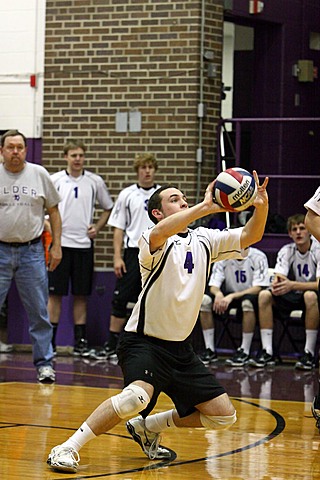 Elder Varsity Volleyball vs Centerville img_7815.jpg (88 k)