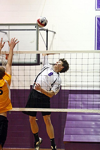 Elder Varsity Volleyball vs Centerville img_7826.jpg (69 k)