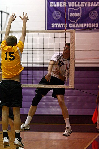 Elder Varsity Volleyball vs Centerville img_7857.jpg (75 k)