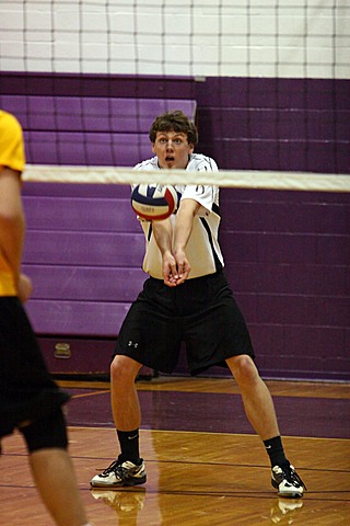 Elder Varsity Volleyball vs Centerville img_7862.jpg (66 k)