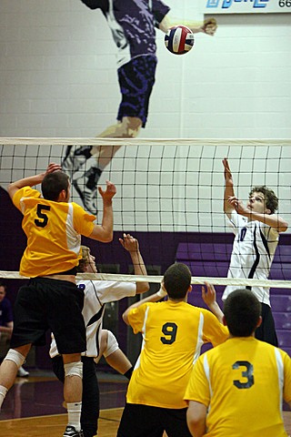 Elder Varsity Volleyball vs Centerville img_7866.jpg (81 k)