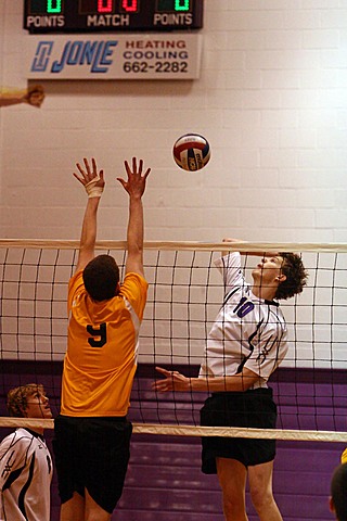 Elder Varsity Volleyball vs Centerville img_7872.jpg (74 k)