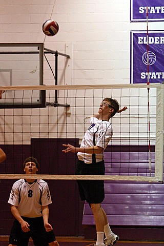 Elder Varsity Volleyball vs Centerville img_7883.jpg (76 k)