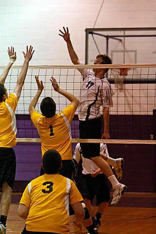 Elder Varsity Volleyball vs Centerville img_7897.jpg (81 k)