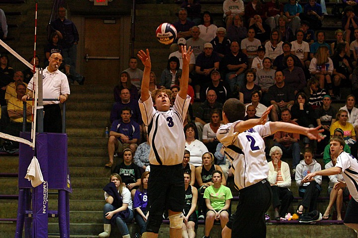 Elder Varsity Volleyball vs Centerville img_8000.jpg (155 k)