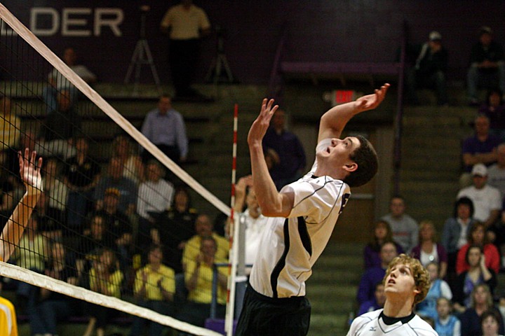 Elder Varsity Volleyball vs Centerville img_8006.jpg (115 k)