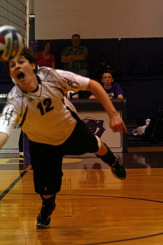 Elder Varsity Volleyball vs Centerville img_8292.jpg (68 k)