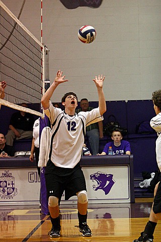 Elder Varsity Volleyball vs Centerville img_8299.jpg (83 k)