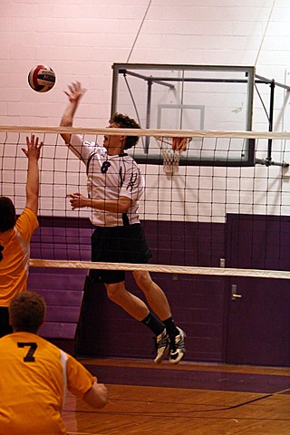 Elder Varsity Volleyball vs Centerville img_8353.jpg (74 k)