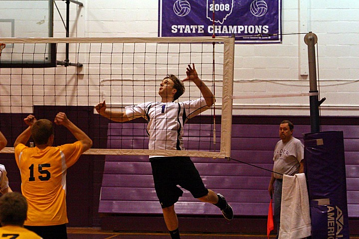 Elder Varsity Volleyball vs Centerville img_8402.jpg (142 k)