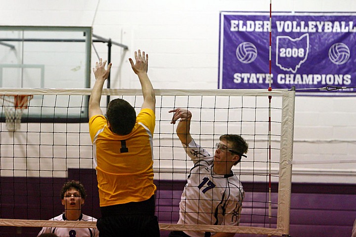 Elder Varsity Volleyball vs Centerville img_8429.jpg (127 k)