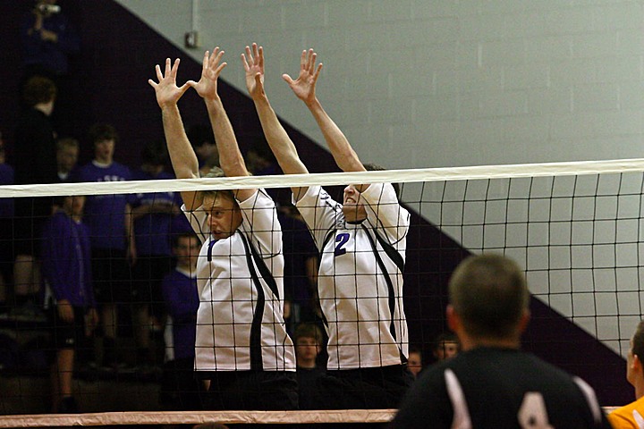 Elder Varsity Volleyball vs Centerville img_8461.jpg (117 k)