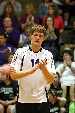 Elder Varsity Volleyball vs Centerville img_8539.jpg (73 k)