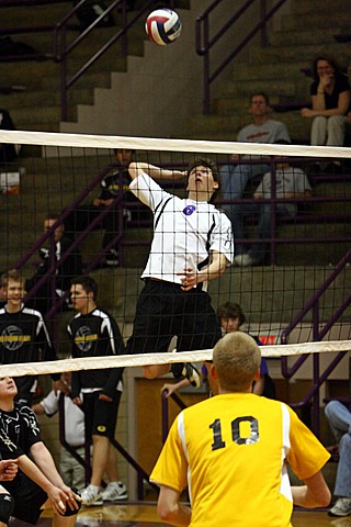 Elder Varsity Volleyball vs Centerville img_8571.jpg (81 k)