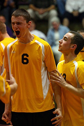 Elder Varsity Volleyball vs Centerville img_8574.jpg (69 k)