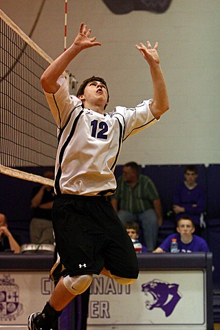 Elder Varsity Volleyball vs Centerville img_8618.jpg (71 k)