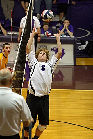 Elder Varsity Volleyball vs Centerville img_8627.jpg (79 k)