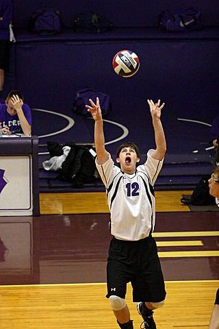 Elder Varsity Volleyball vs Centerville img_8631.jpg (69 k)