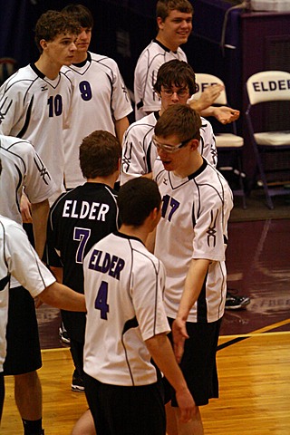 Elder Varsity Volleyball vs Centerville img_8678.jpg (86 k)