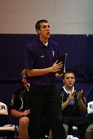 Ryan Playing Volleyball for Elder JV vs. St. Xavier img_7185.jpg (56 k)