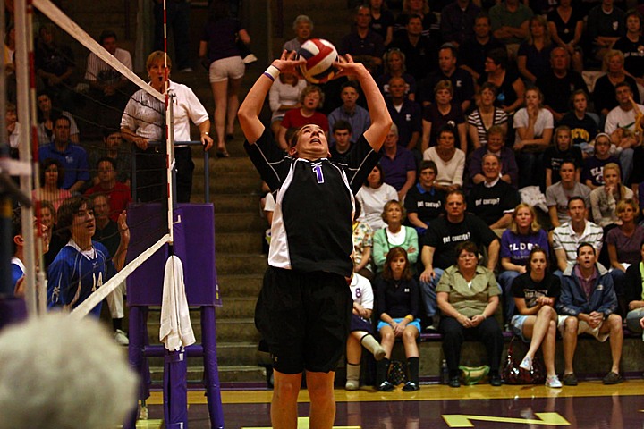 Ryan Playing Volleyball for Elder JV vs. St. Xavier img_7459.jpg (142 k)