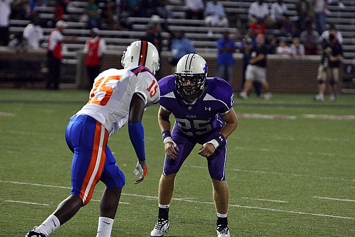 Elder Varsity Football vs. East St. Louis - part 1 img_5818.jpg (144 k)