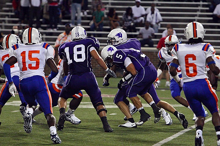 Elder Varsity Football vs. East St. Louis - part 1 img_5938.jpg (179 k)