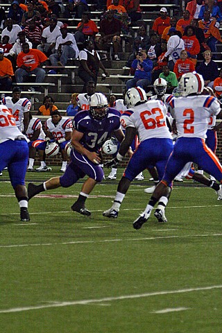 Elder Varsity Football vs. East St. Louis - part 1 img_6299.jpg (100 k)