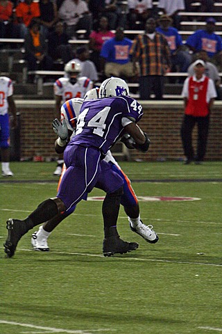 Elder Varsity Football vs. East St. Louis - part 2 img_6601.jpg (84 k)